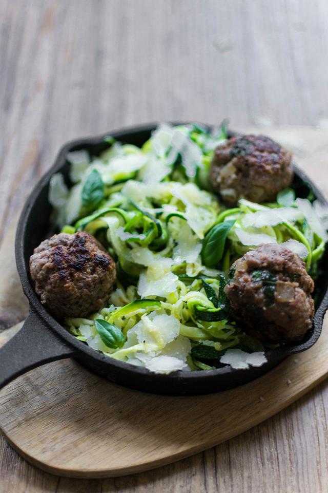 Spaghettis de courgette et boulette de bœuf