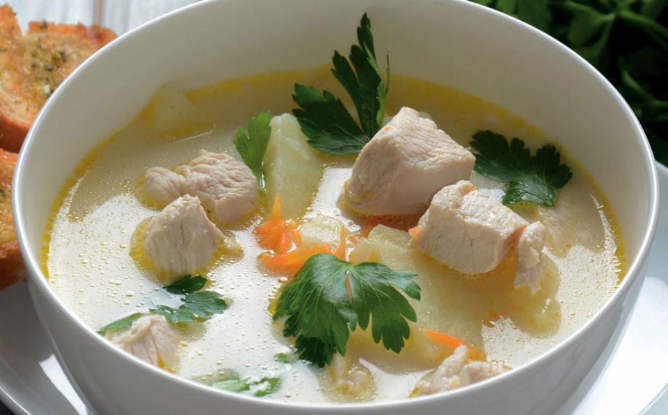 Soupe de poulet au citron